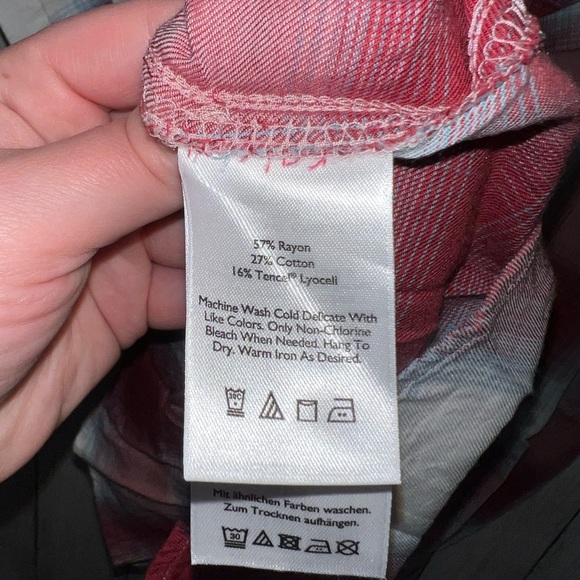 Eddie Bauer Cap Sleeve Plaid Button Up Shirt White Red Blue Size Large - Picture 5 of 6